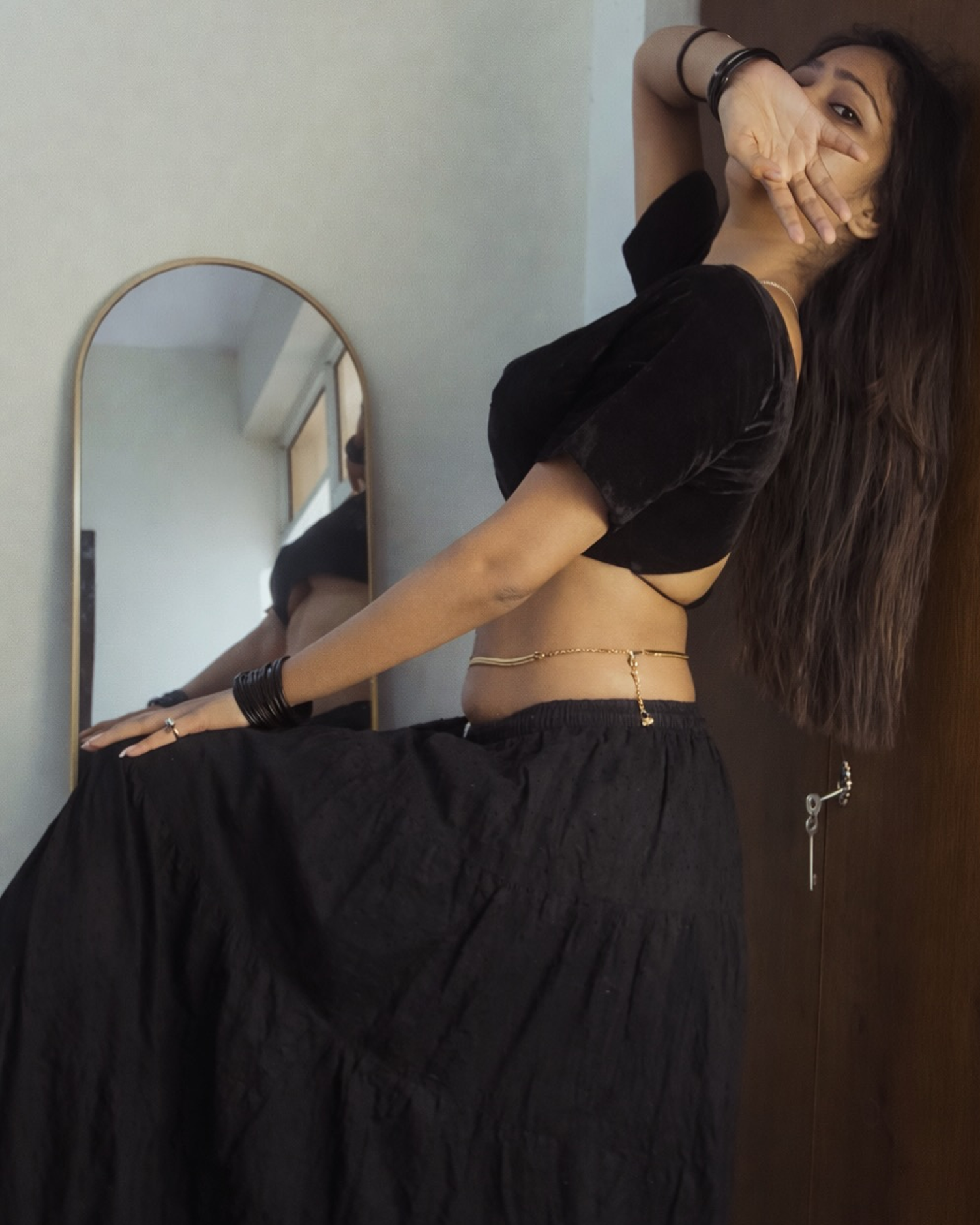 Piya Model Call girls in black dress